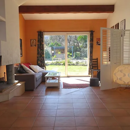 Villa Avec Grand Jardin Et Piscine Privee